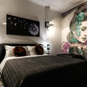 Trevi & Pantheon Design , Rome Italy